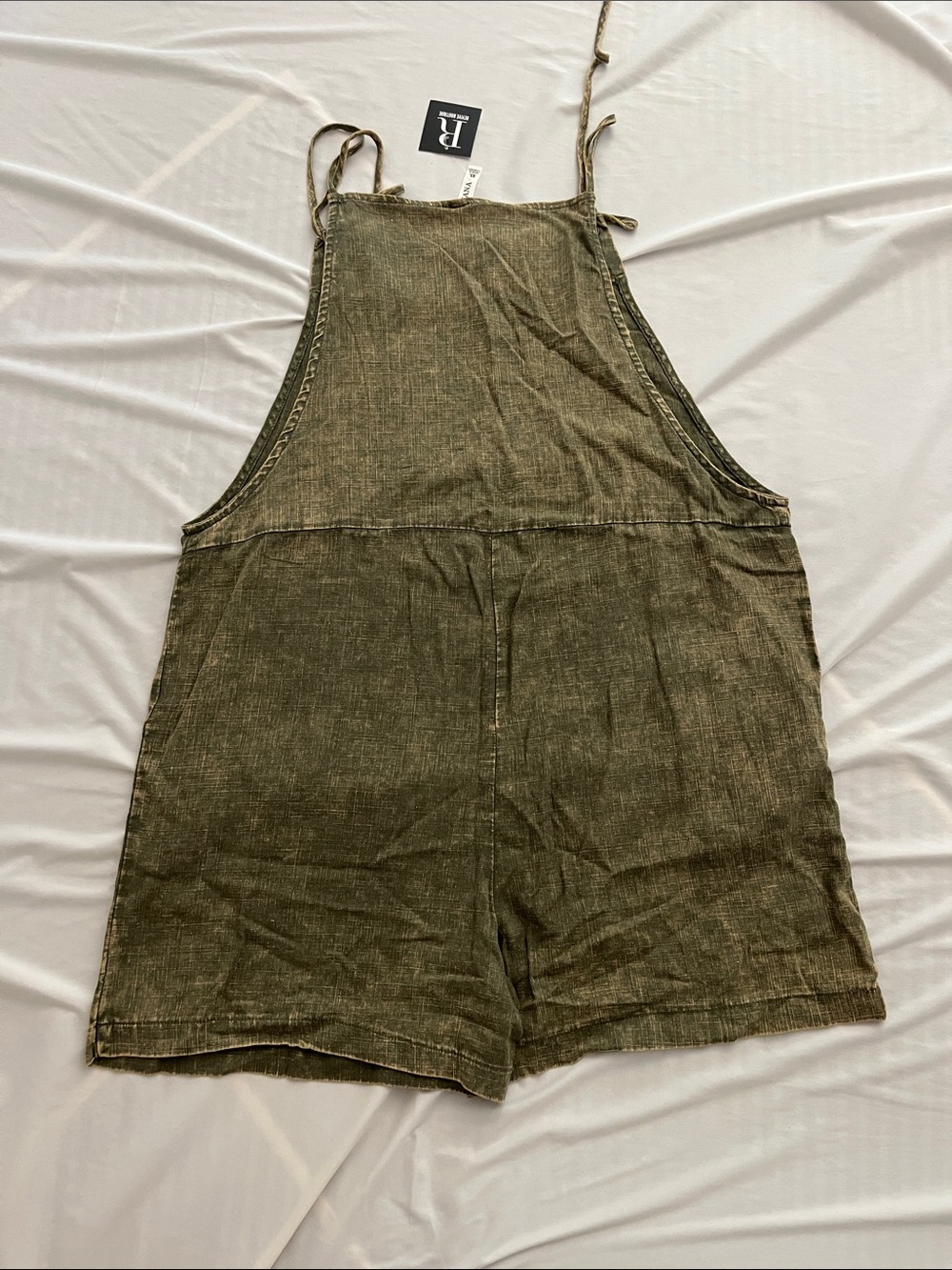 Zenana Outfitters Olive Green Linen-Look Shortalls Romper - Picture 3 of 5